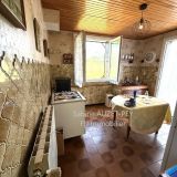Maison 10 pièces / 200 m² / 250 000 € / LA JAVIE